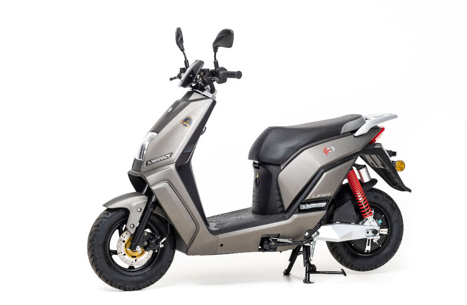 lifan-e3-lux-side